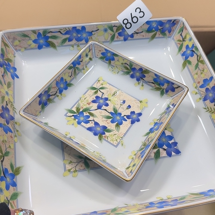 很好看的钵子很好看的盘子