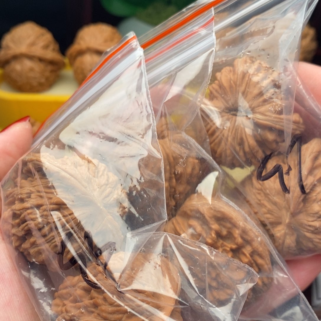 文玩核桃把件汉高楼43