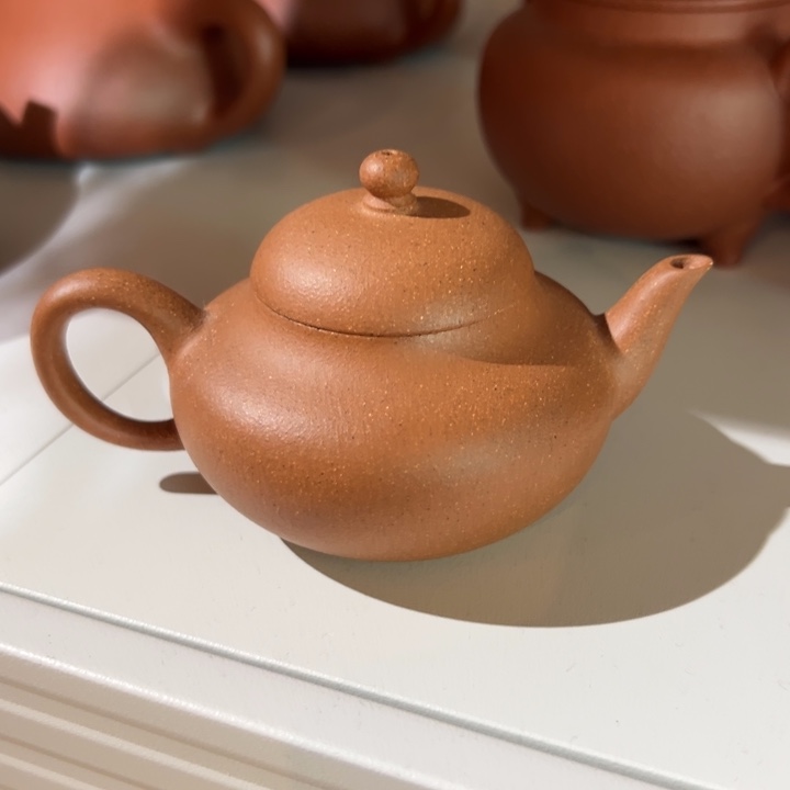 茶壶紫砂五彩梨子100cv