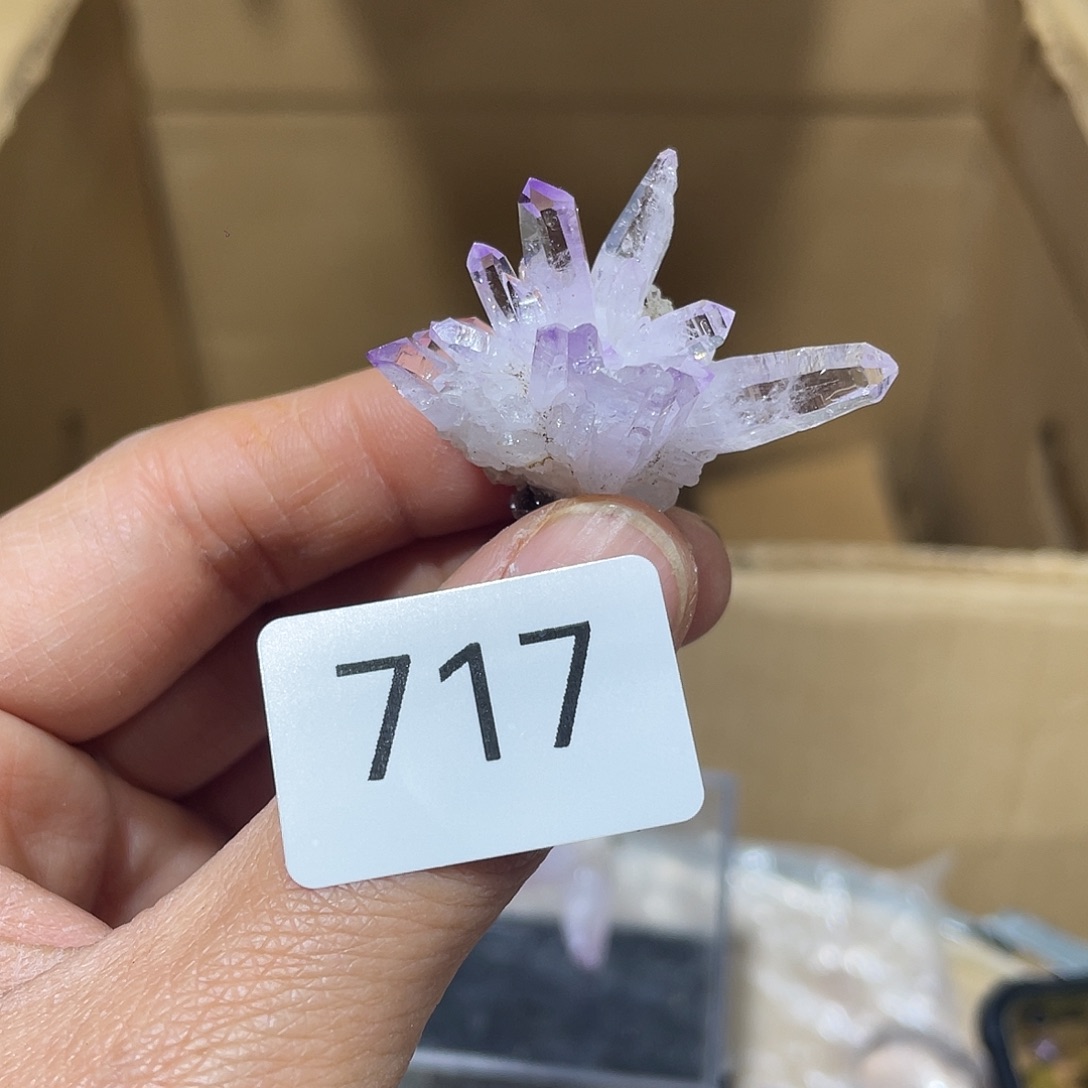 水晶摆件……未镶嵌