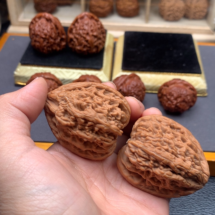 文玩核桃吊坠礼*日虎头王