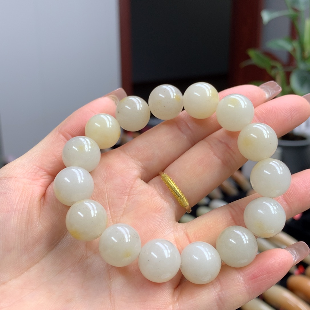 石英质玉串未镶嵌