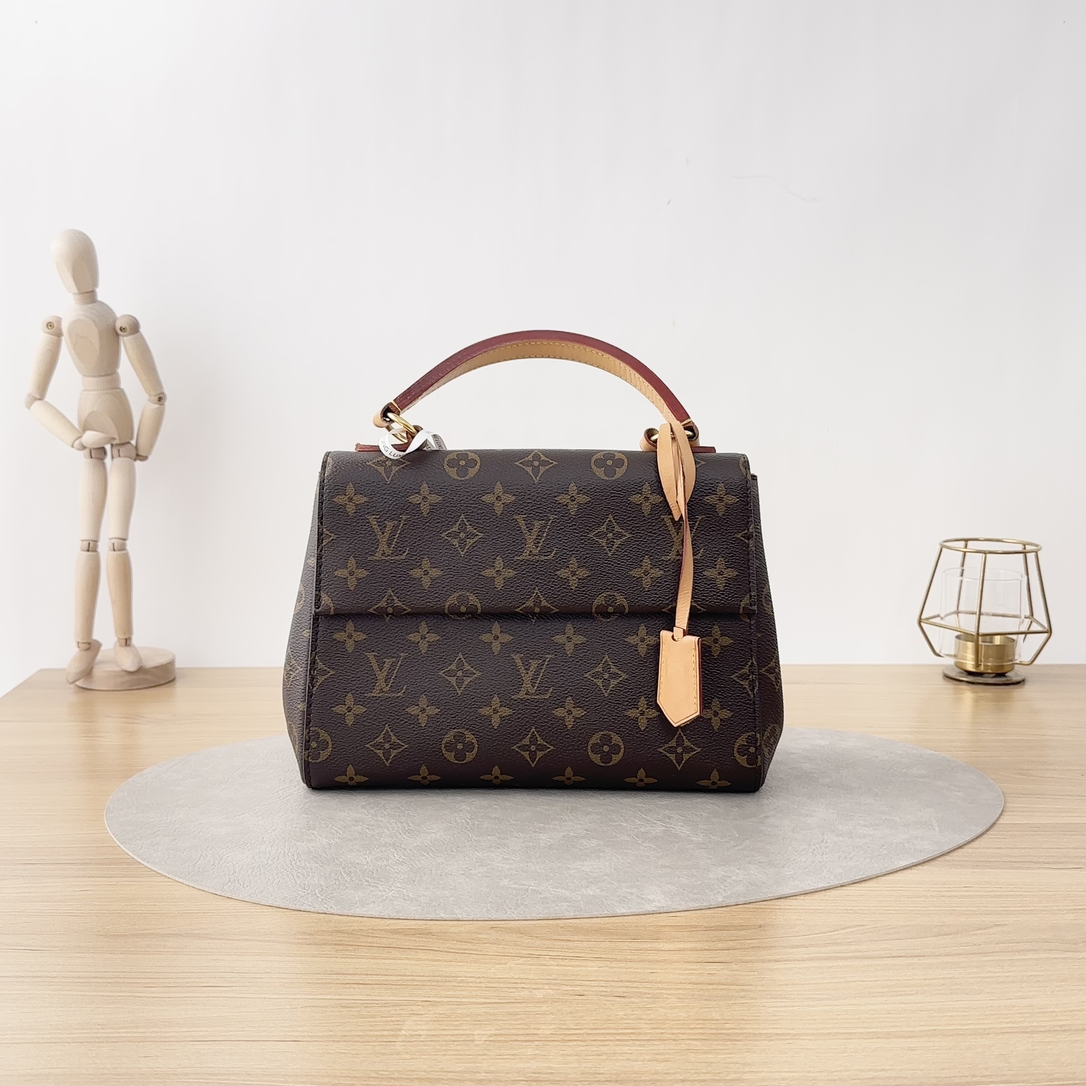 95新 LouisVuitton/路易威登 Cluny克鲁尼/单肩包/4404