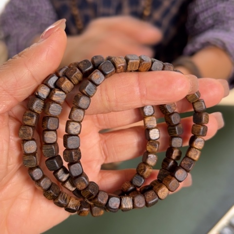 沉香手串紫罗兰卡0.6多样性发3串