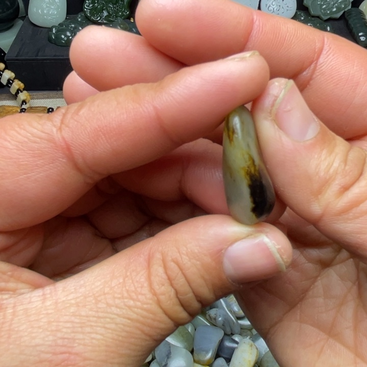 河***易和田玉（子料）未镶嵌珠宝半成品