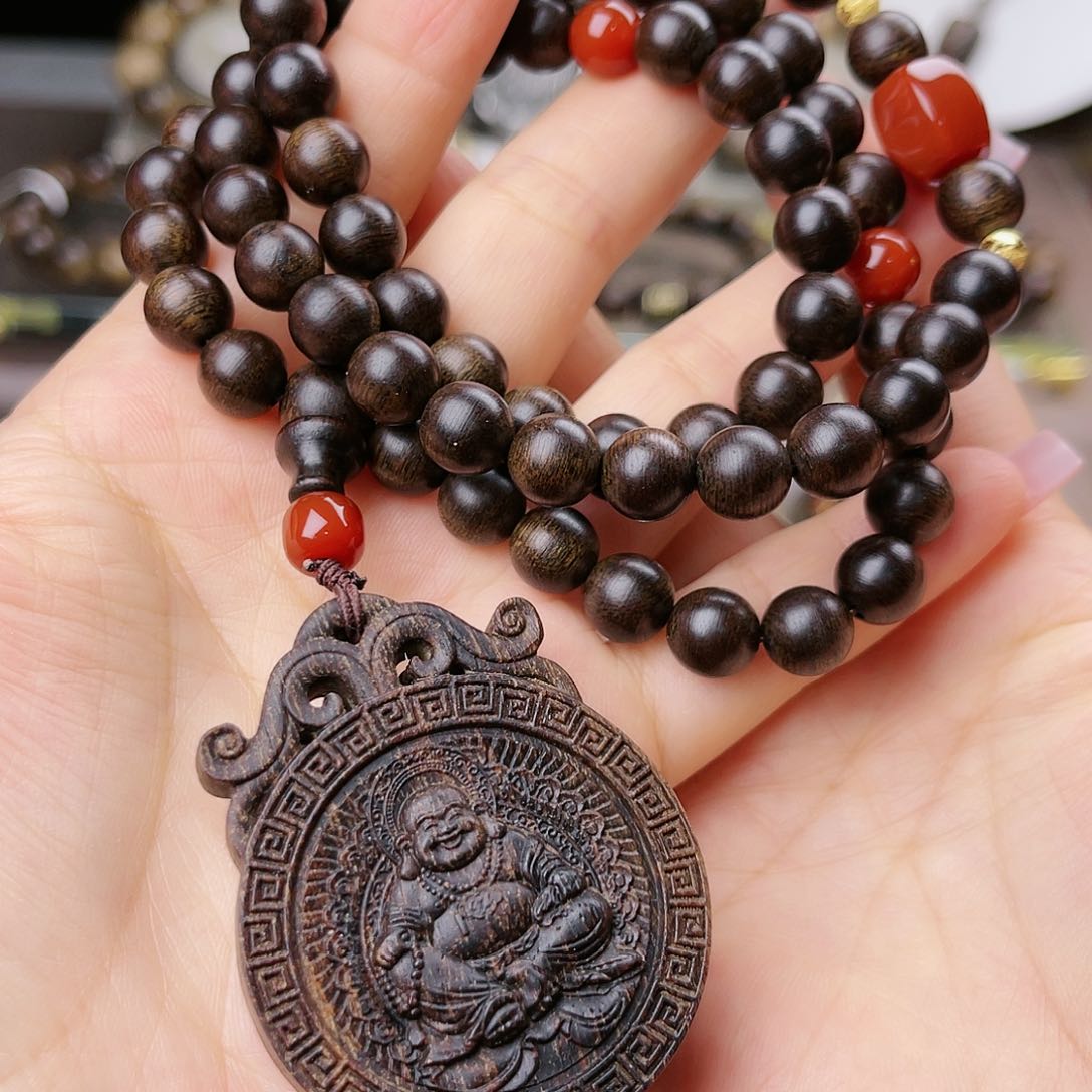 沉香手串越南芽庄老白棋玉化碳化老料0.8➕弥勒佛