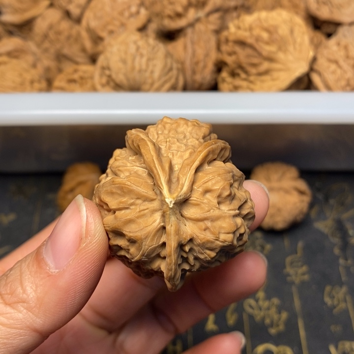 晨***曦文玩核桃吊坠文玩核桃异形单只