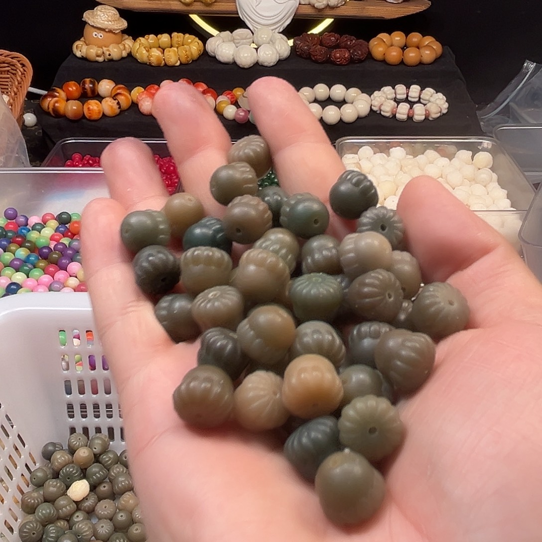 手串菩提根/象牙果20颗绿色松果微瑕