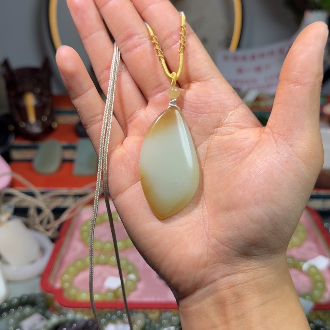 和田玉手串未镶嵌和田玉金山糖白金枝玉叶