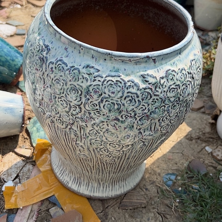 紫砂花盆口19高30瑕疵。。。。。。。。。。。。