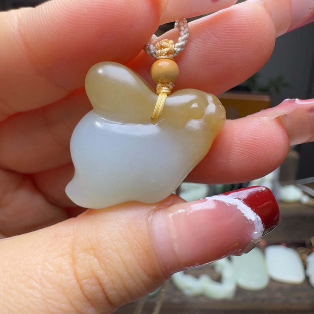 和田玉（糖玉）挂件未镶嵌