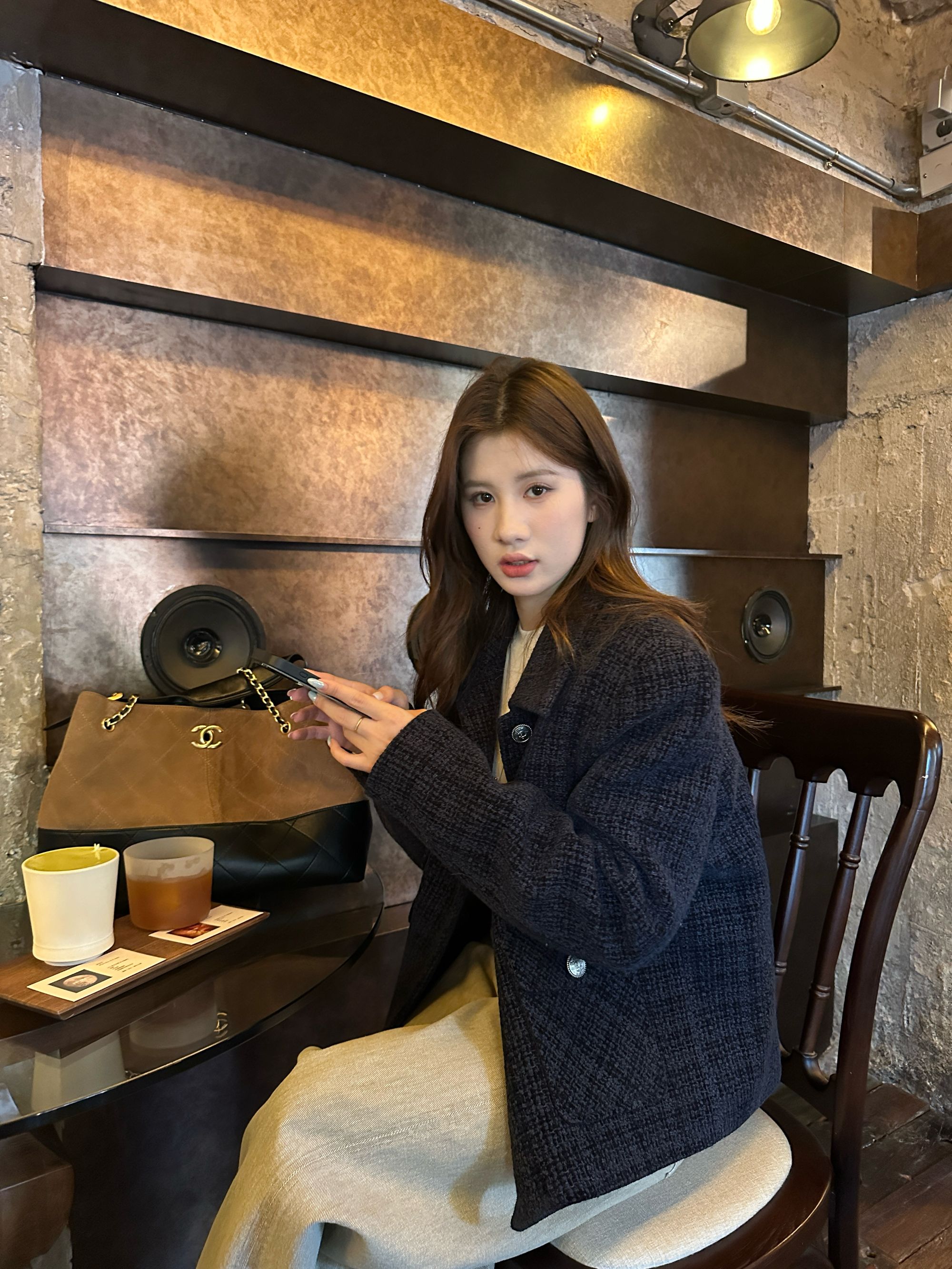 来自b0【板正香香】藏蓝色夹棉秋冬复古经典翻领小香风外套【V3823】