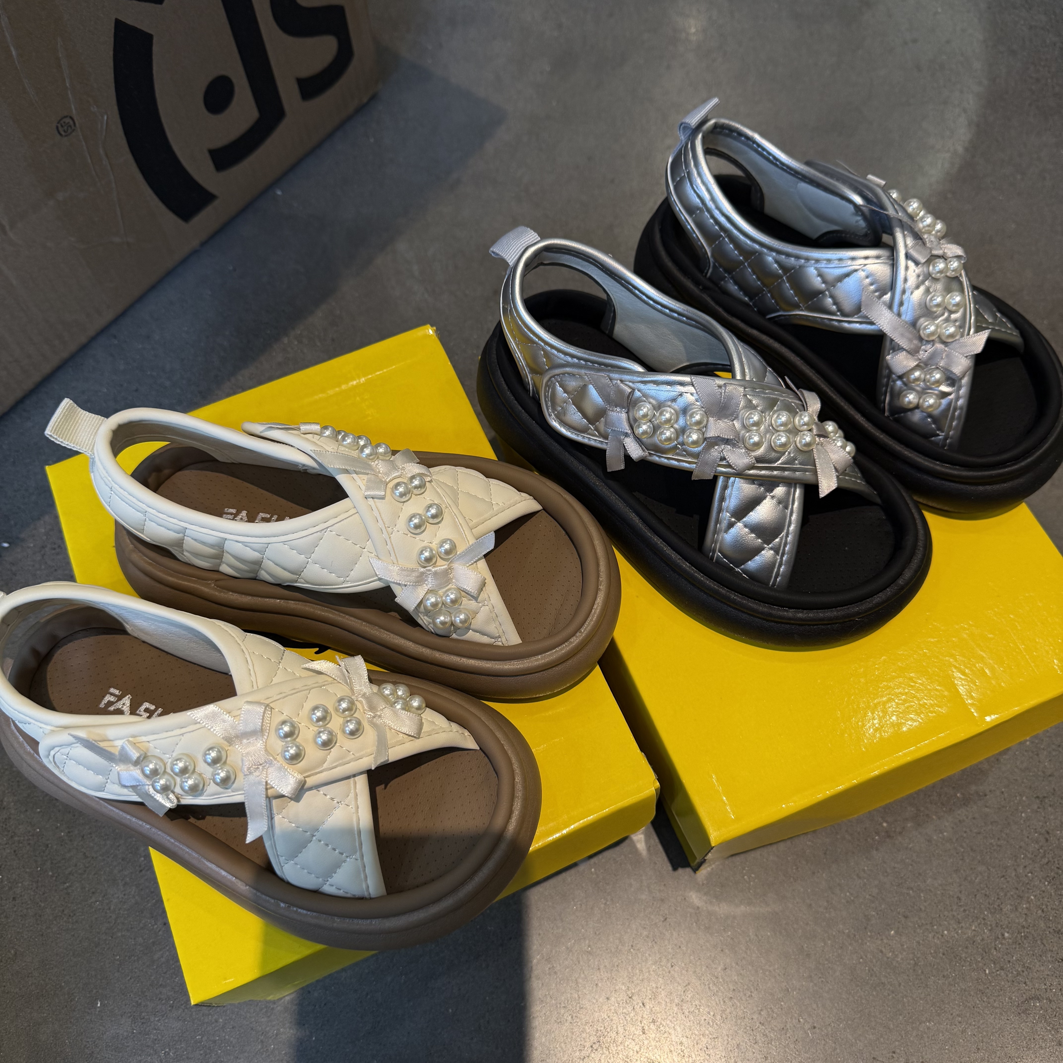 泡妈童装  【珍珠蝴蝶结】夏季儿童女童凉鞋休闲5509