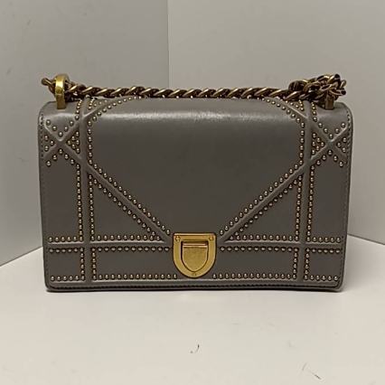 95新 DIOR/迪奥 盾牌单肩包 小号 21 皮革S 铆钉饰面 P205640759