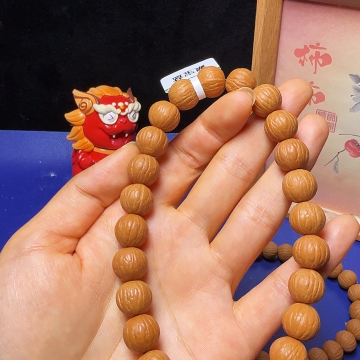 姚***彬吊坠猴头核桃聚宝盆