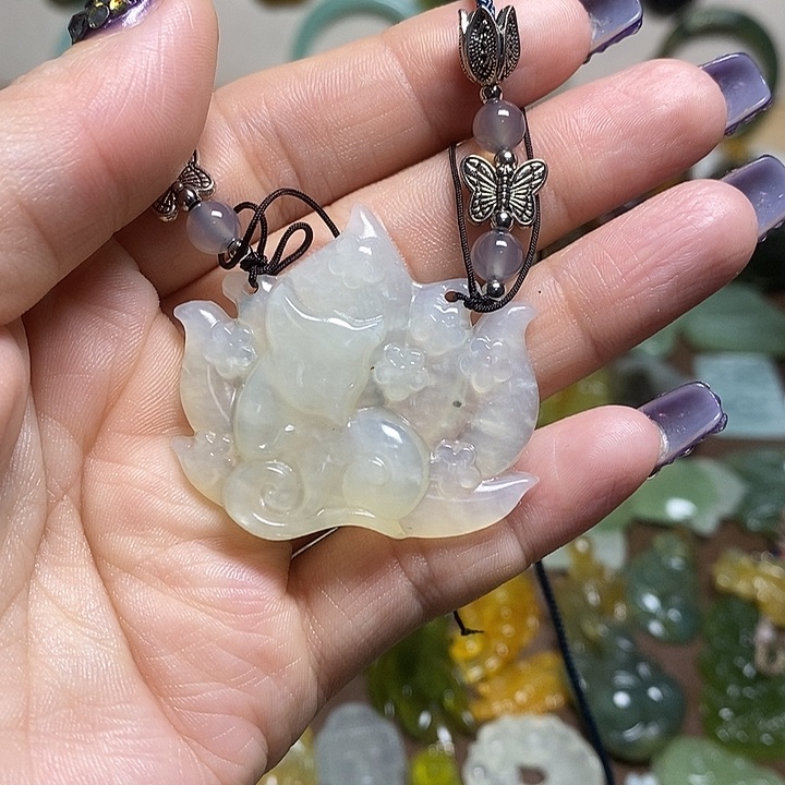 蛇纹石玉吊坠未镶嵌