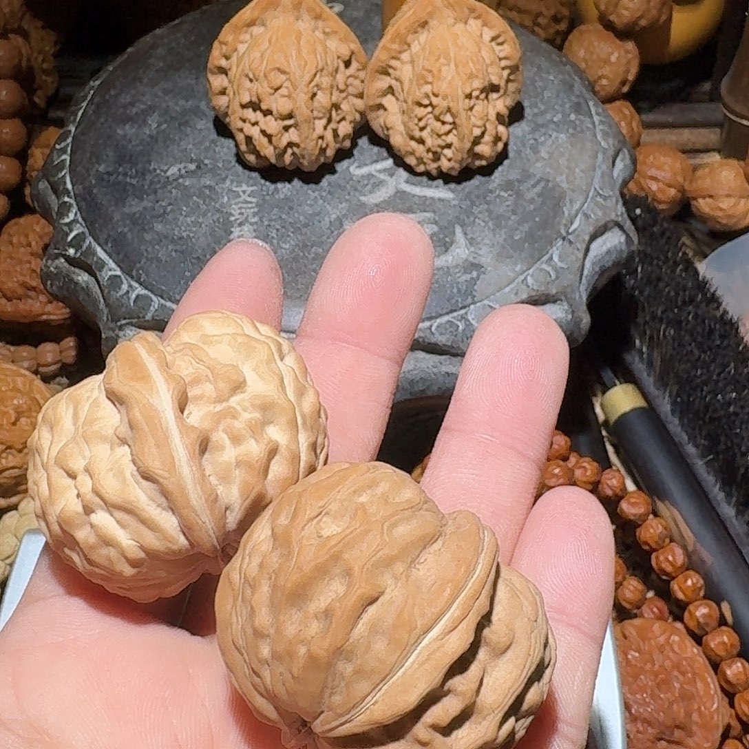 核桃韵石元宝全品蜡皮