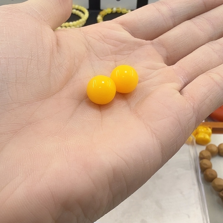 琥珀未镶嵌裸石蜜蜡鸡油黄