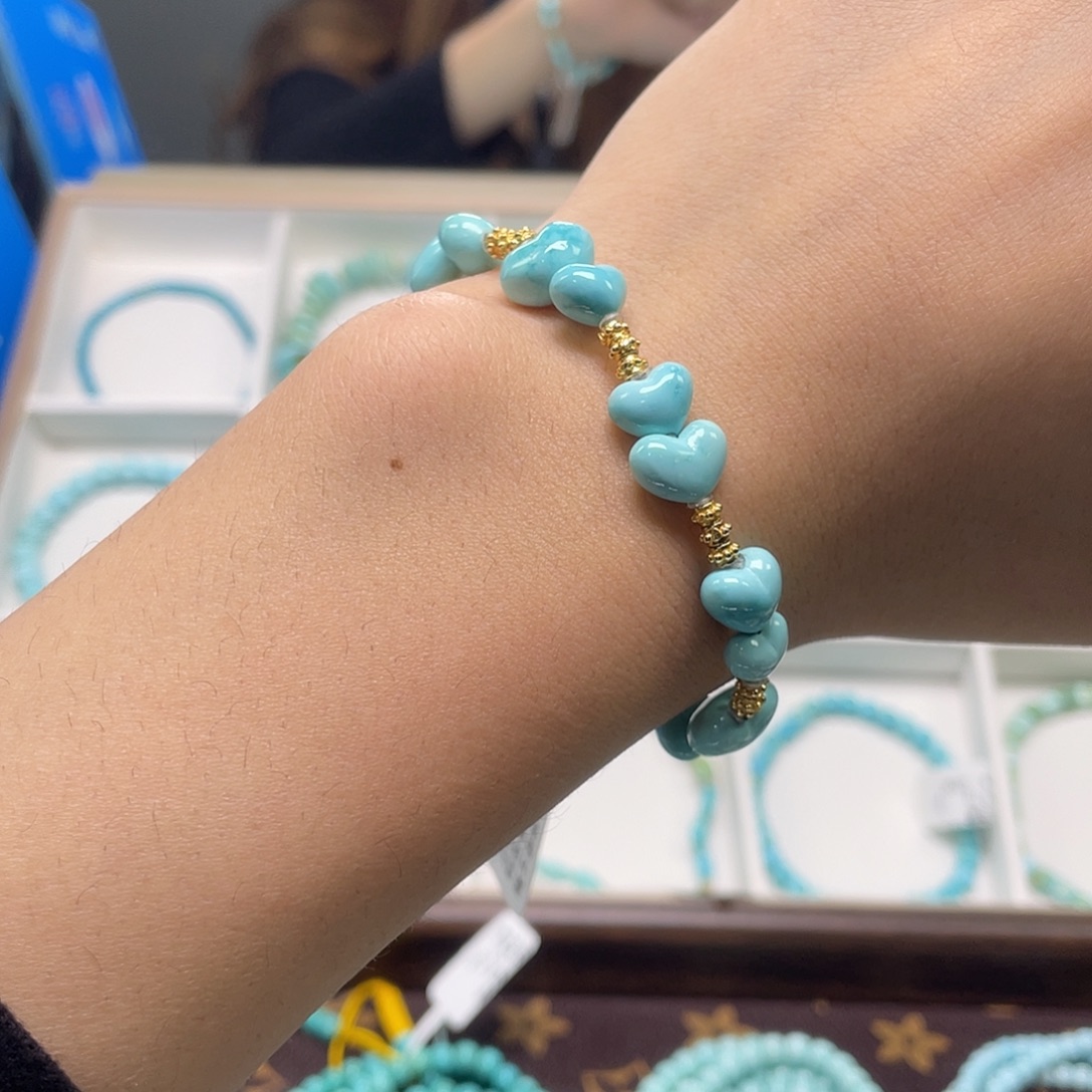 绿松石未镶嵌珠宝奇石12