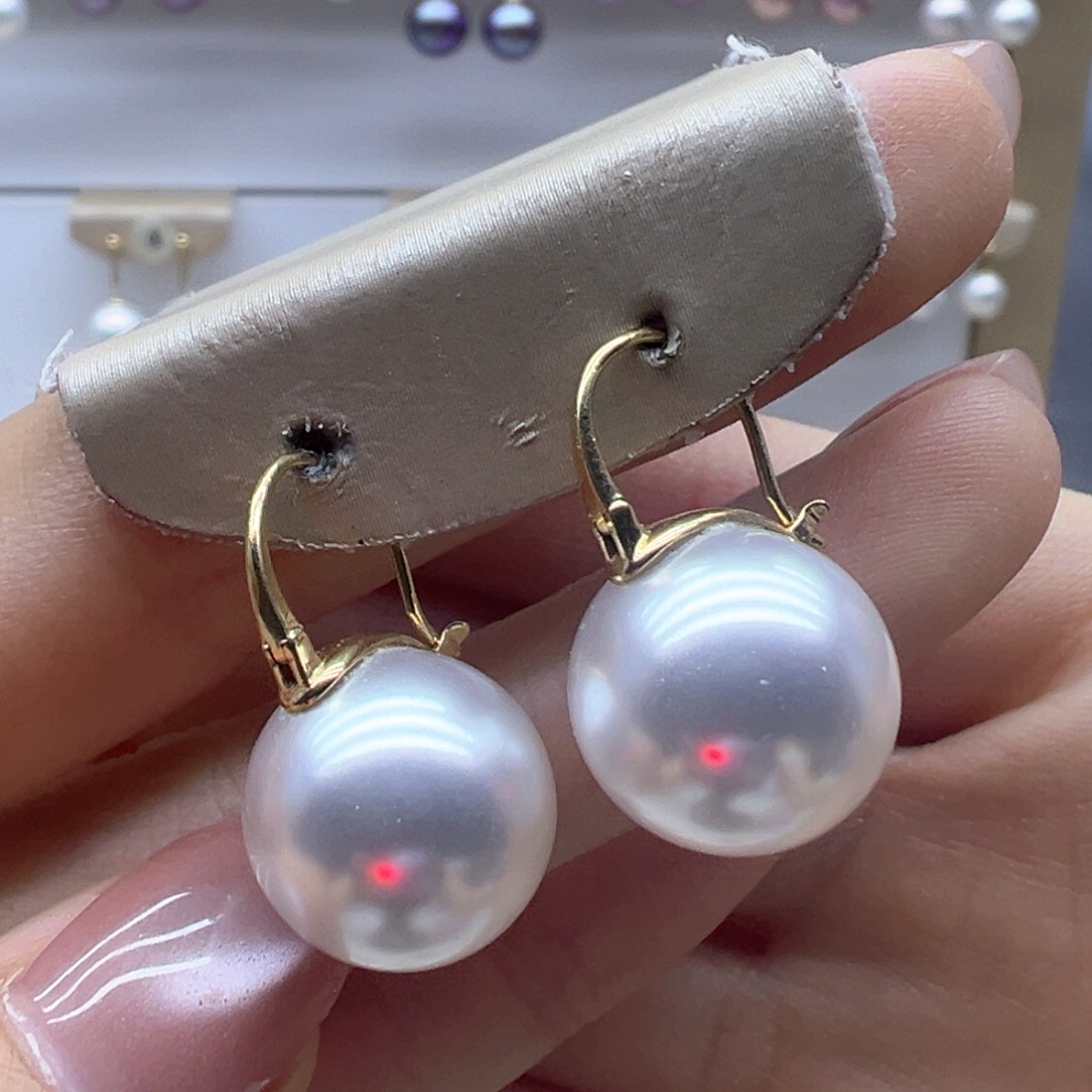 18K金镶嵌淡水珍珠耳饰