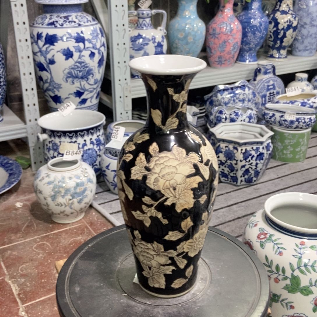 摆件花瓶手绘釉下彩