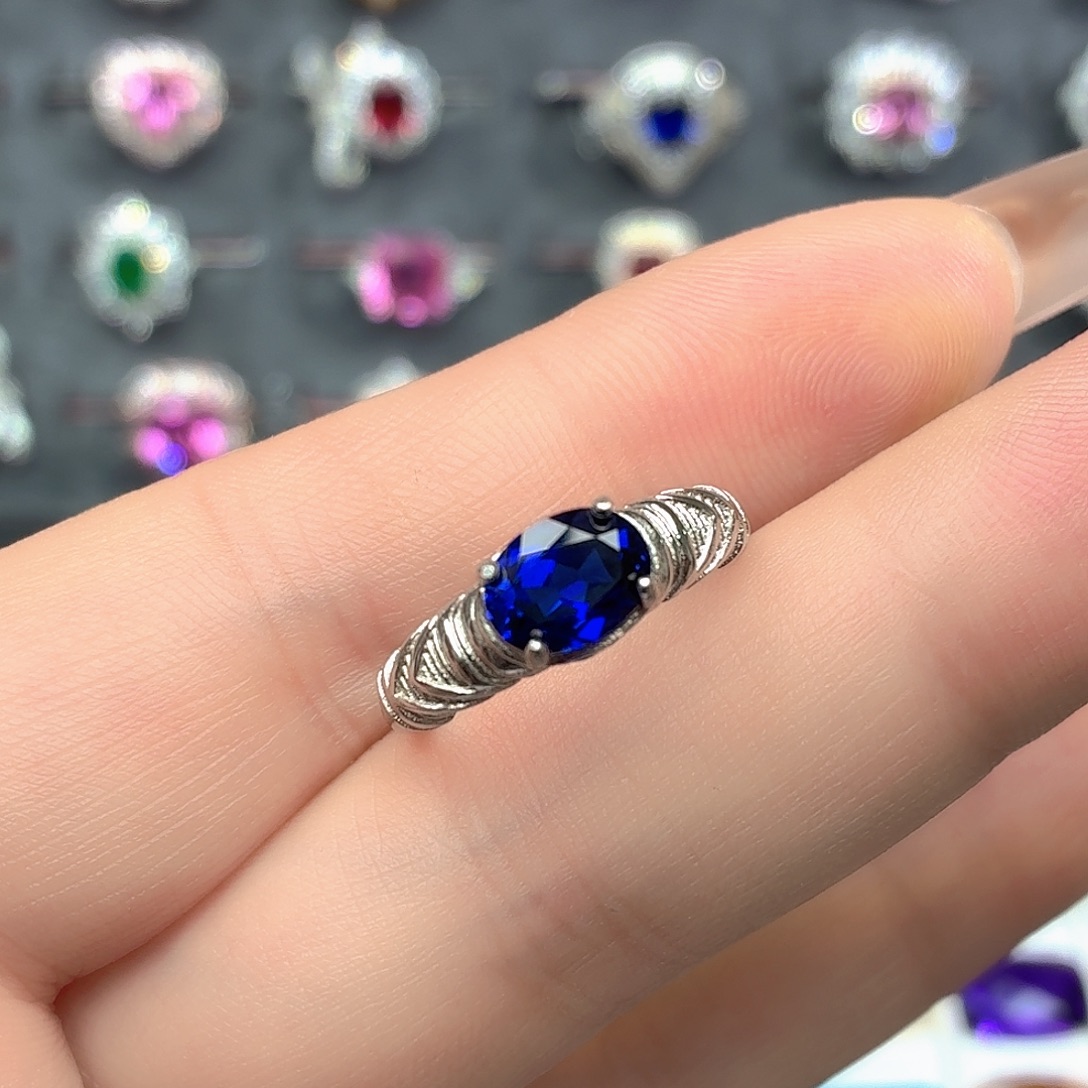 925银培育皇家蓝色宝石