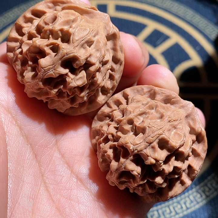 【闪购商品】文玩核桃吊坠龙鳞