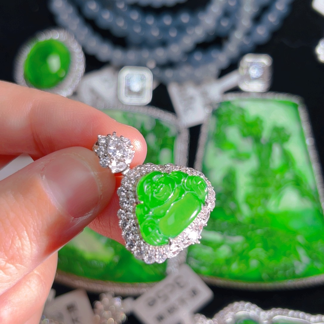 翡翠颈饰银S925镶嵌佛公