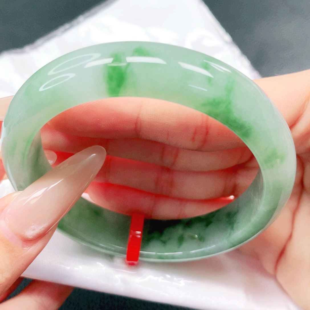 翡翠未镶嵌手镯56.57