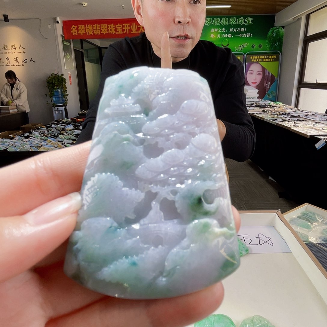 颈饰未镶嵌翡翠翡翠