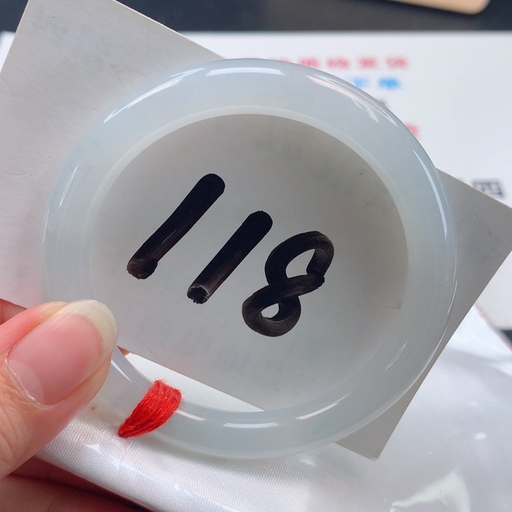 翡翠手镯未镶嵌正