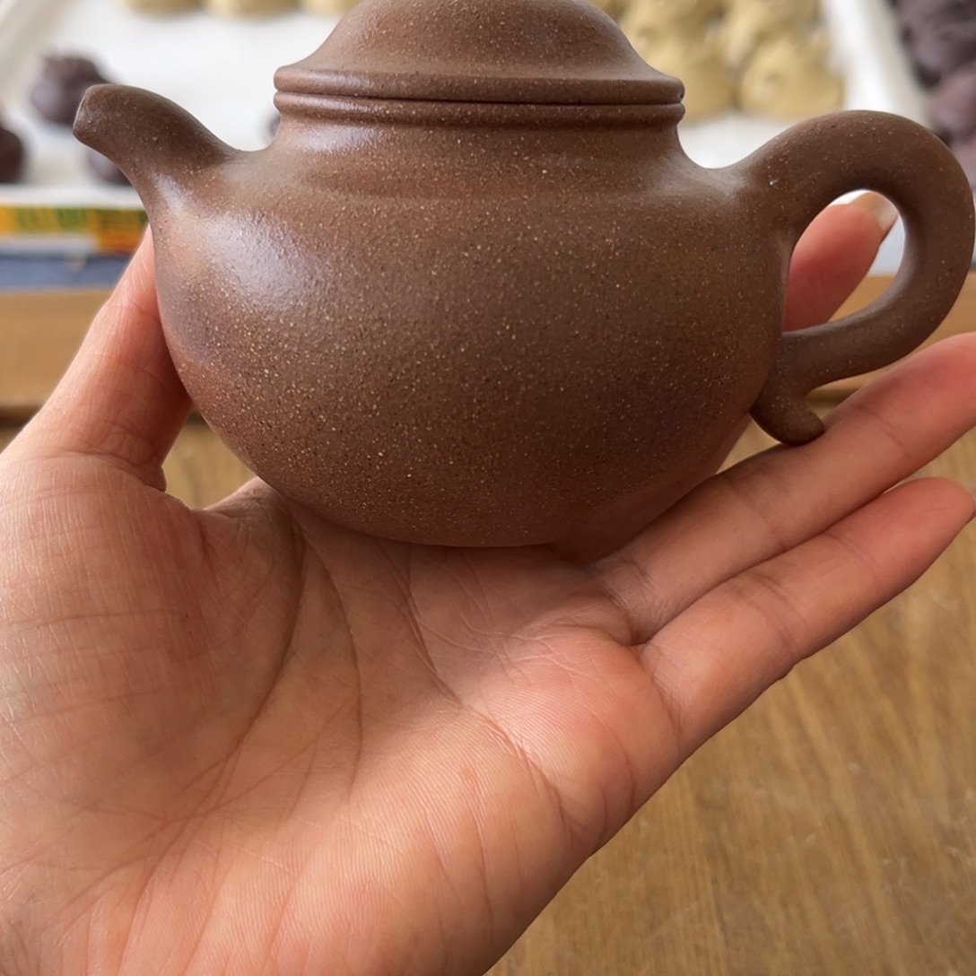 紫砂茶壶紫砂………………………………
