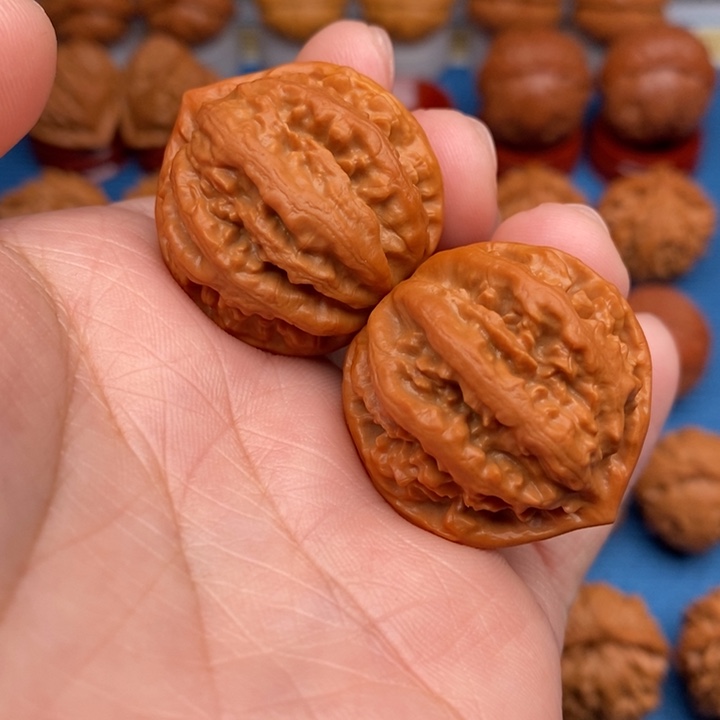 文玩核桃把件九龙筋