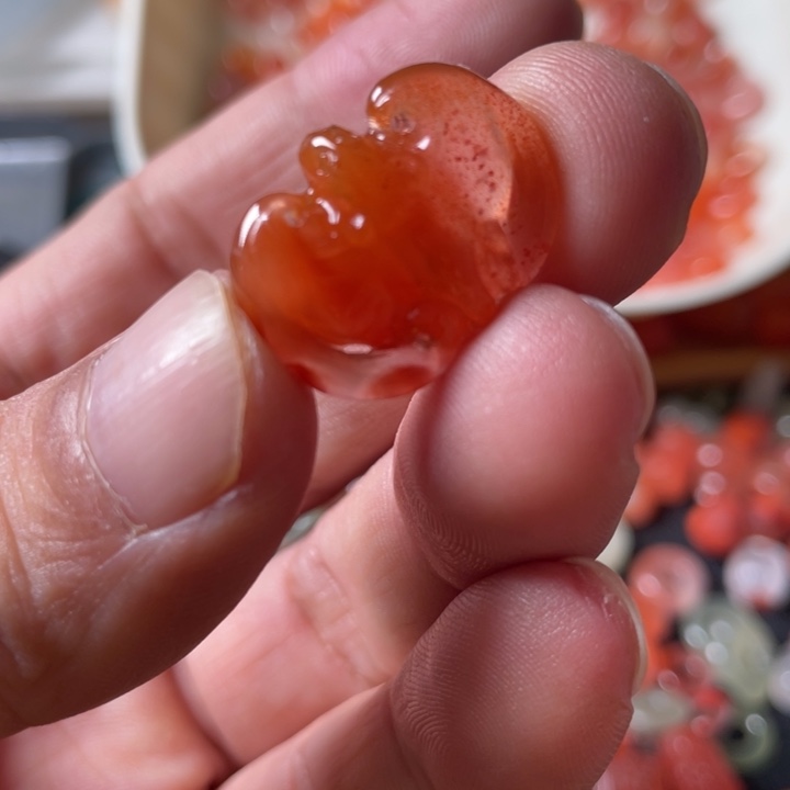 颈饰未镶嵌南红玛瑙