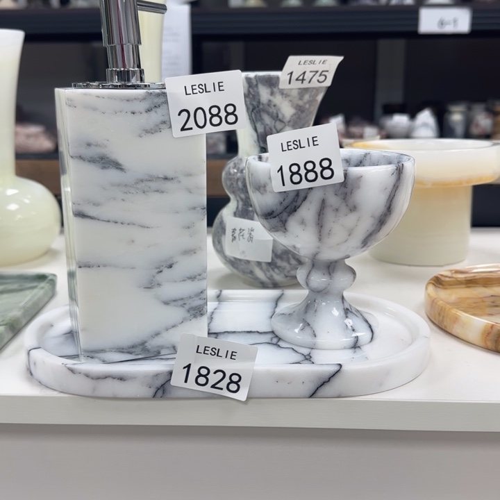 L。 2088。  1888。   1828。     