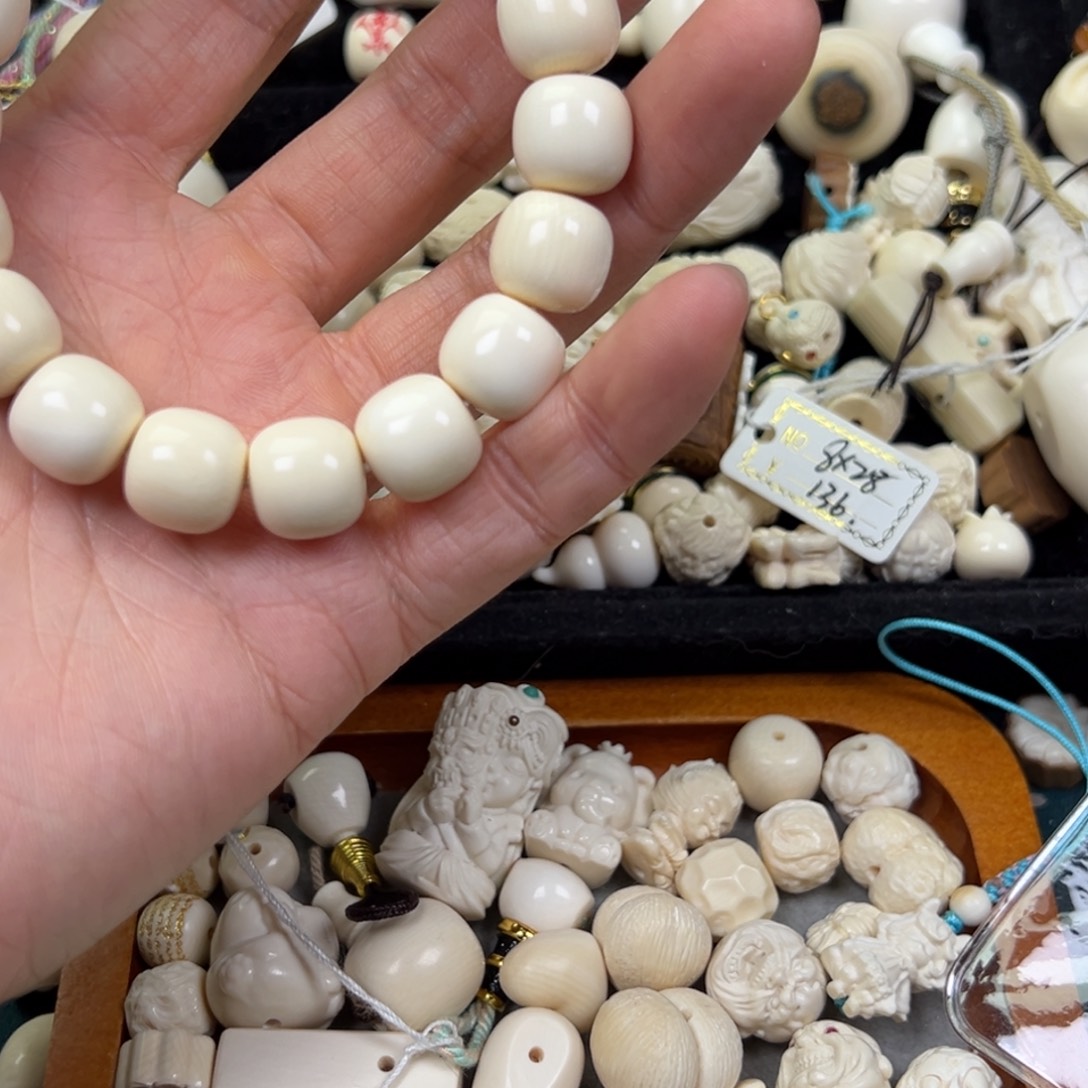 木***東猛犸象牙吊坠12mm老型手串