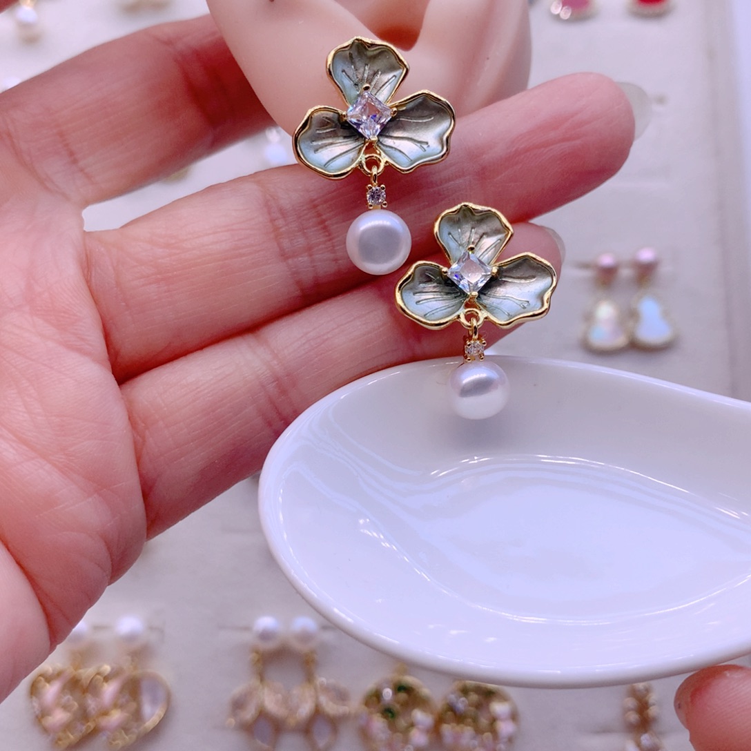 合金耳饰淡水珍珠