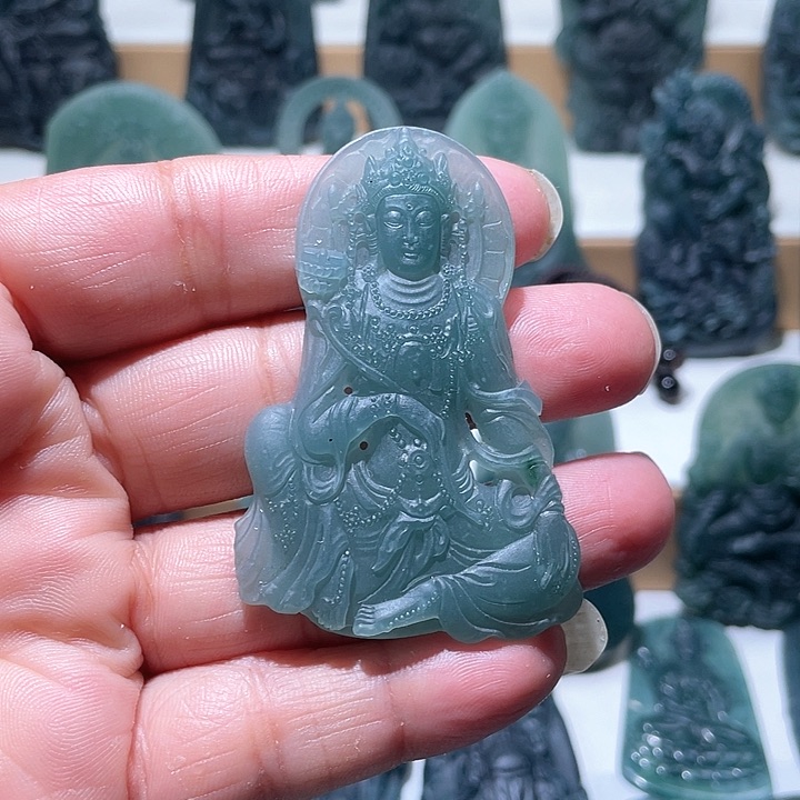 定制翡翠未镶嵌自在