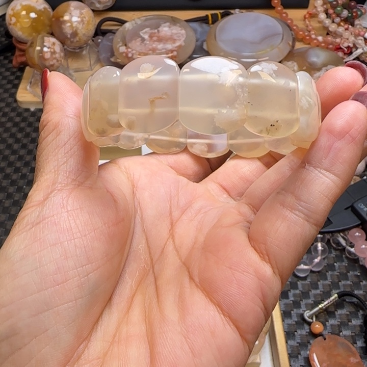 未镶嵌玛瑙/玉髓珠宝半成品转***骨