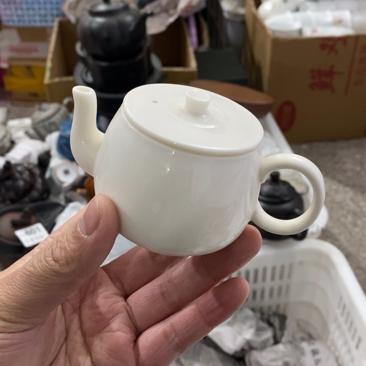 陶瓷艺术品及陶瓷壶