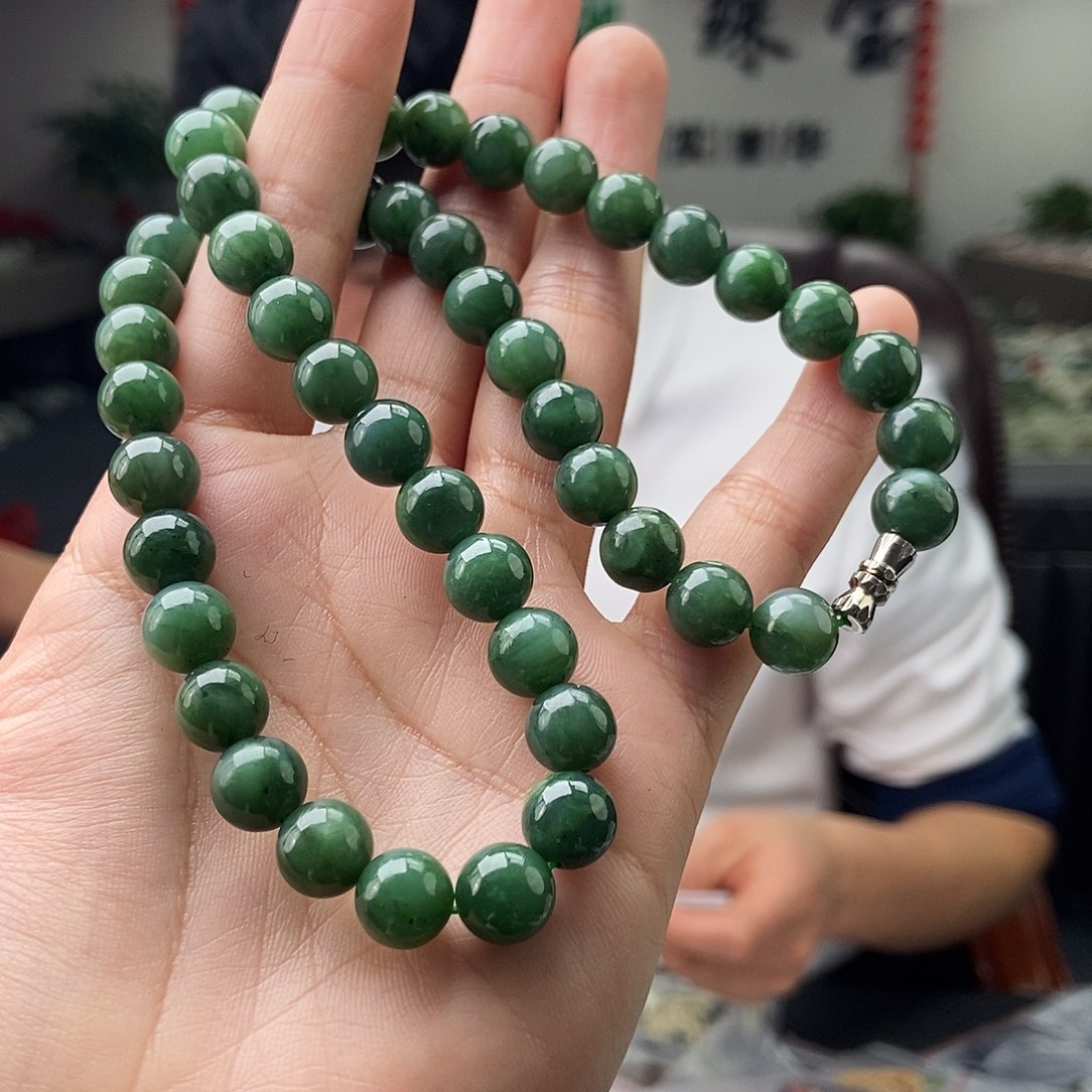 和田玉颜色多样性发拍一发一未镶嵌