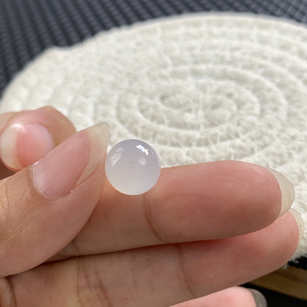 天然缅甸翡翠a货-品质白月光圆珠散珠 10.2mm 种水好无纹裂可透孔