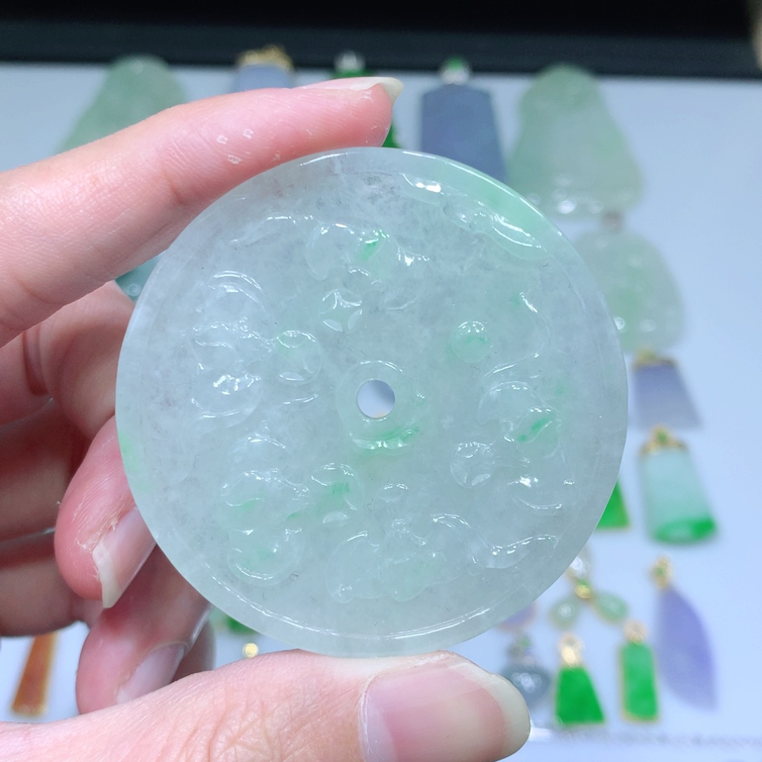 翡翠吊坠(不含链)未镶嵌