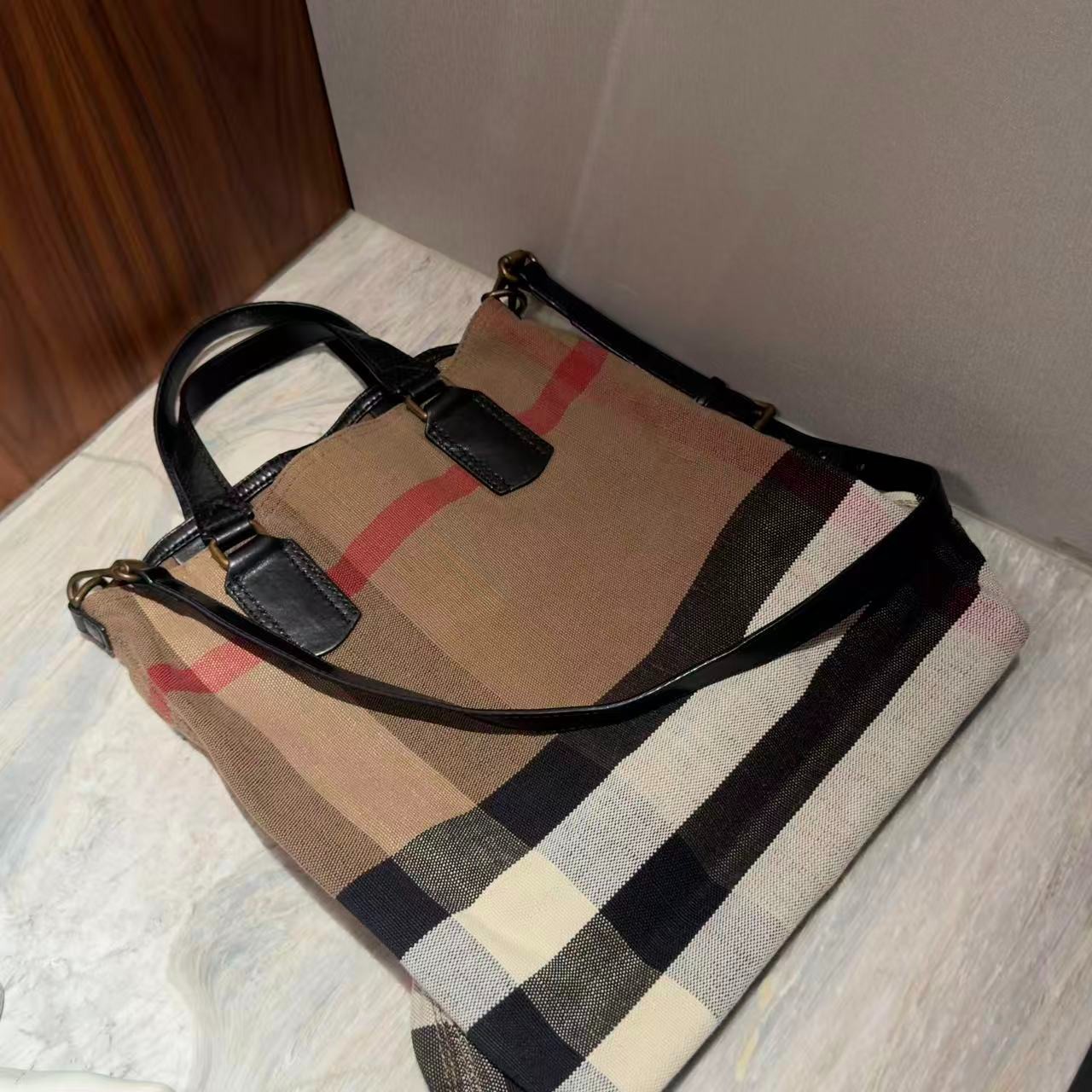 95新 BURBERRY/博柏利 乱乱子中古/女士/单肩包/120208