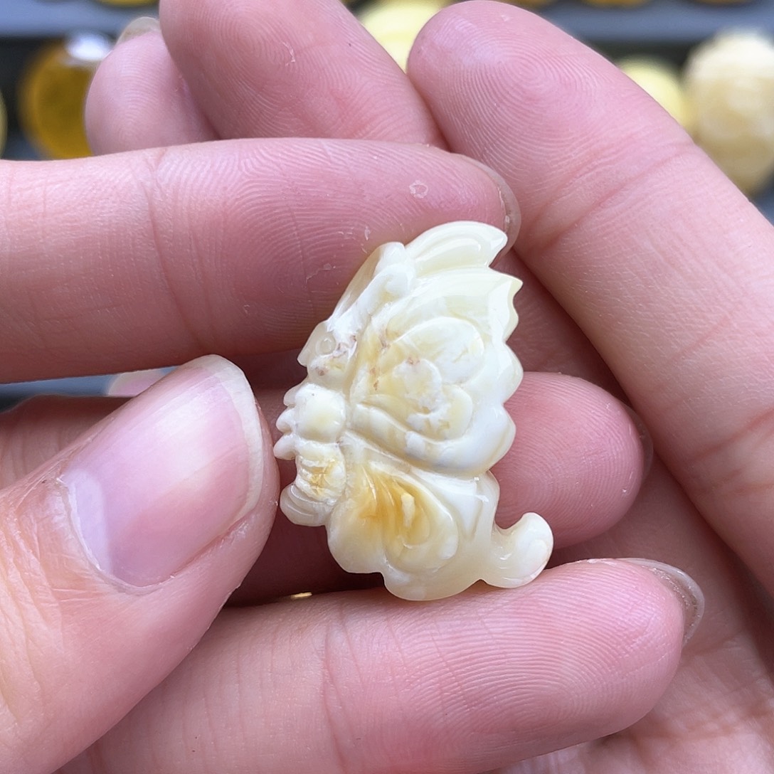 琥珀裸石未镶嵌蜜蜡