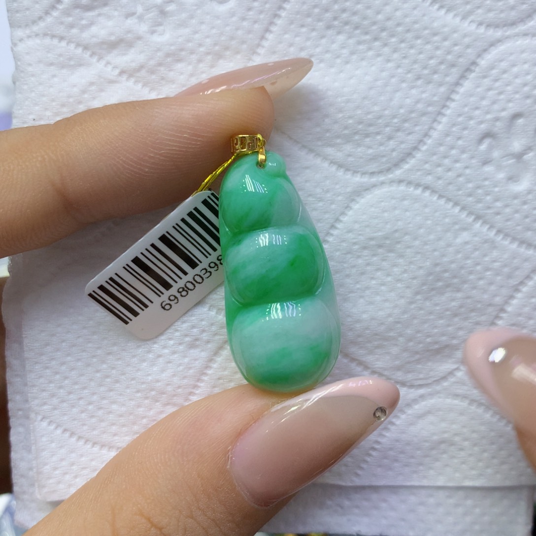 颈饰18K金镶嵌翡翠