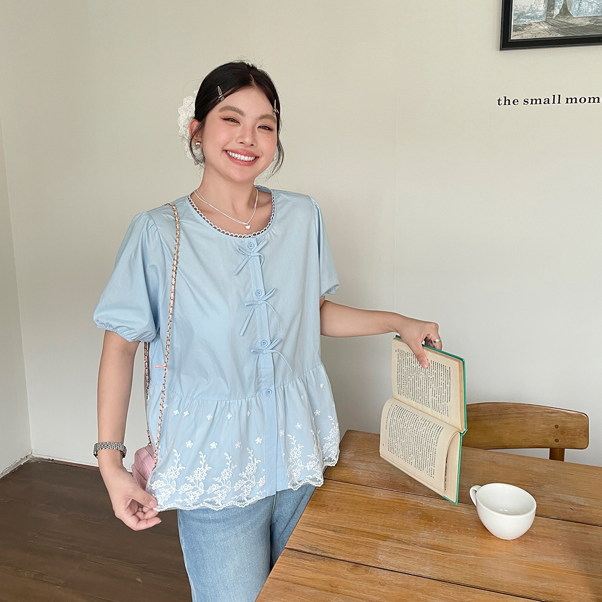 大码胖mm蕾丝拼接蝴蝶结短袖衬衫遮肉显瘦衬衣女夏季洋气百搭上衣