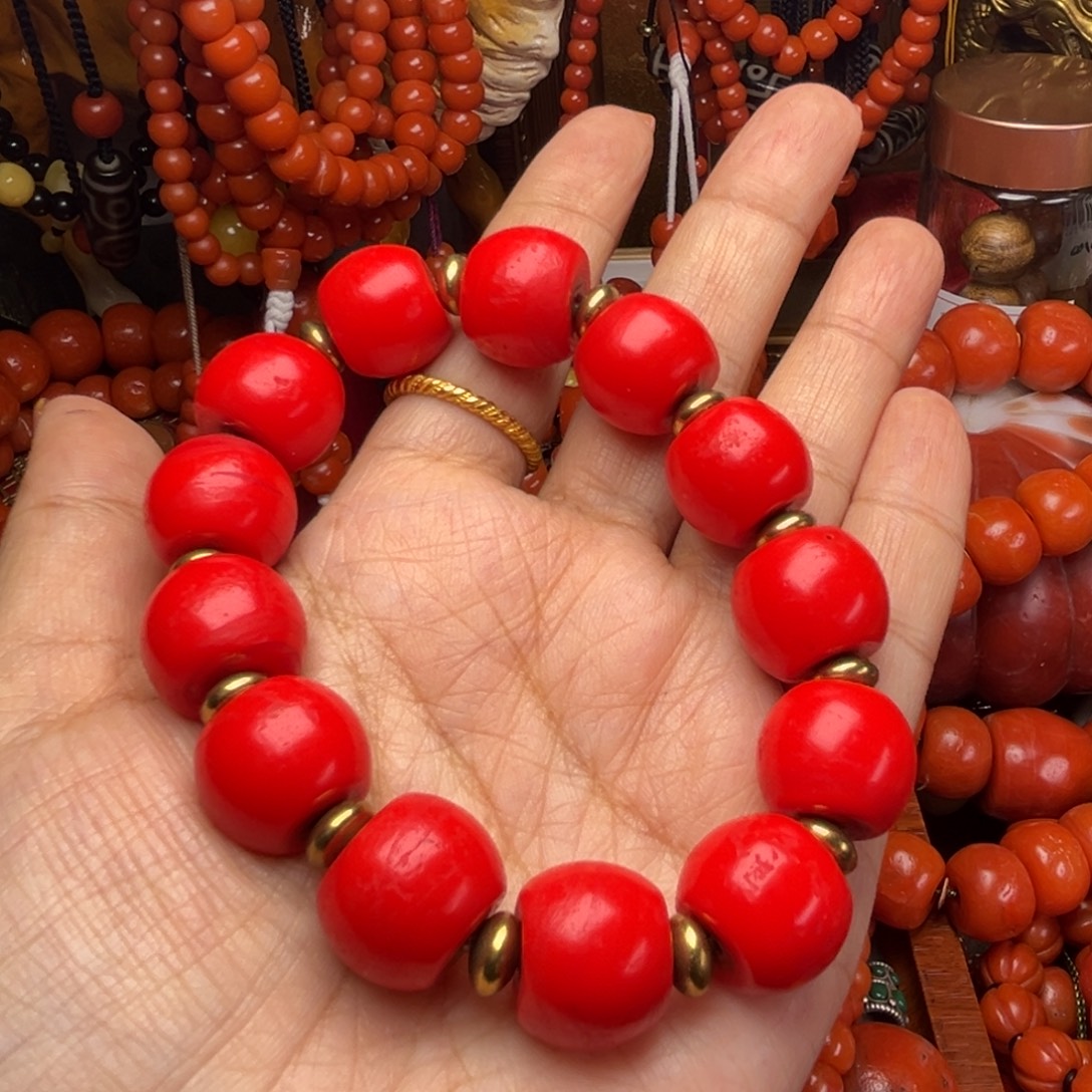 颈饰琉璃大漂亮一条