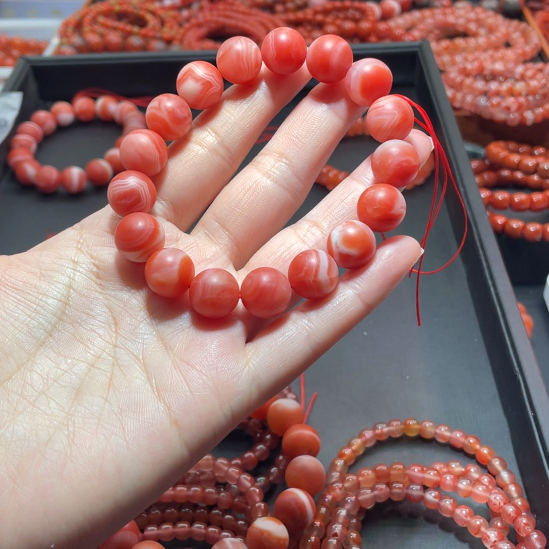 南红玛瑙未镶嵌手链
