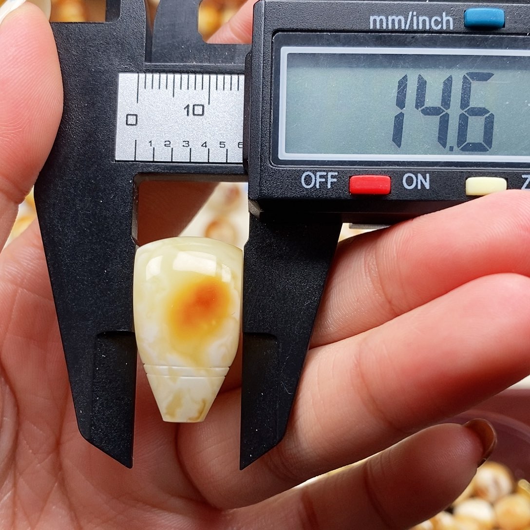 琥珀未镶嵌裸石蜜蜡